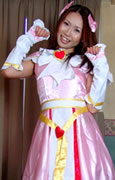 中迫友香 プリキュア コスプレ 純白パンティ